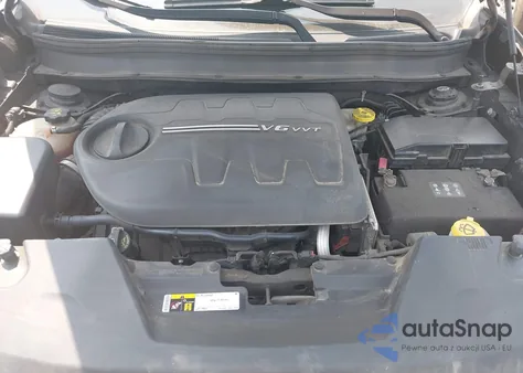 2016 Jeep Cherokee Latitude z USA, uszkodzony, nr VIN 1C4PJMCS3GW278995